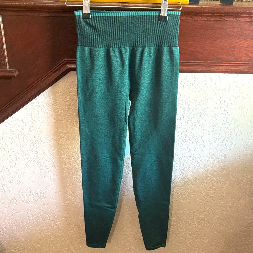 PINK Victoria's Secret Women’s Size XS Green Seamless Workout Pants Leggings